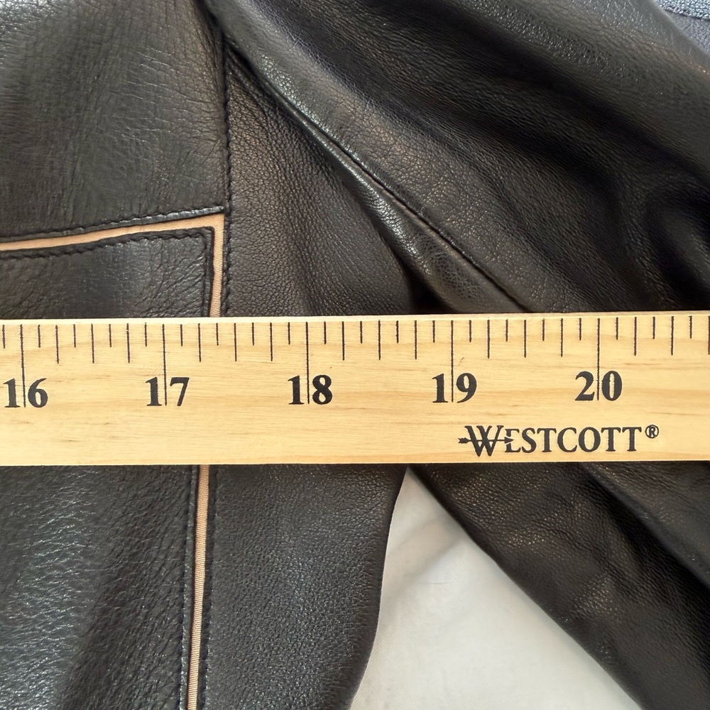 AKRIS Leather Single Button Blazer EUC C000 - Picture 5 of 10